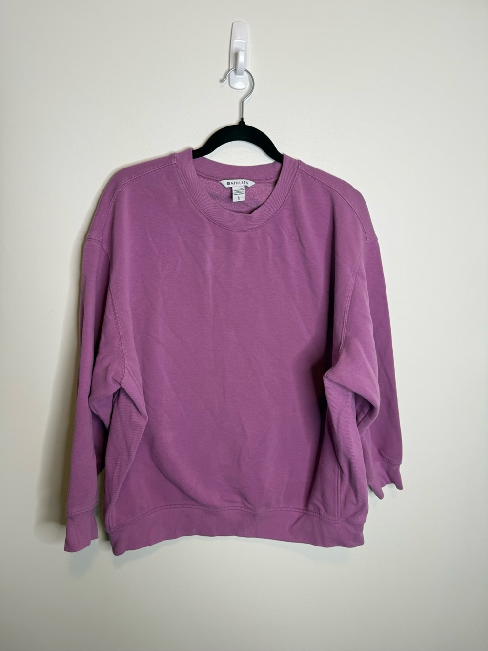 Athleta Women's Crewneck Sweatshirt in Mauve Purple size large